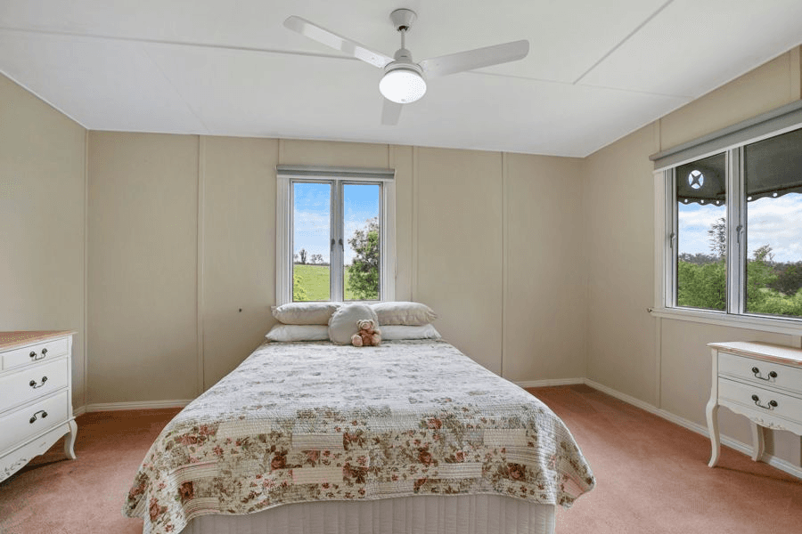 697 Blacksnake Road, KILKIVAN, QLD 4600