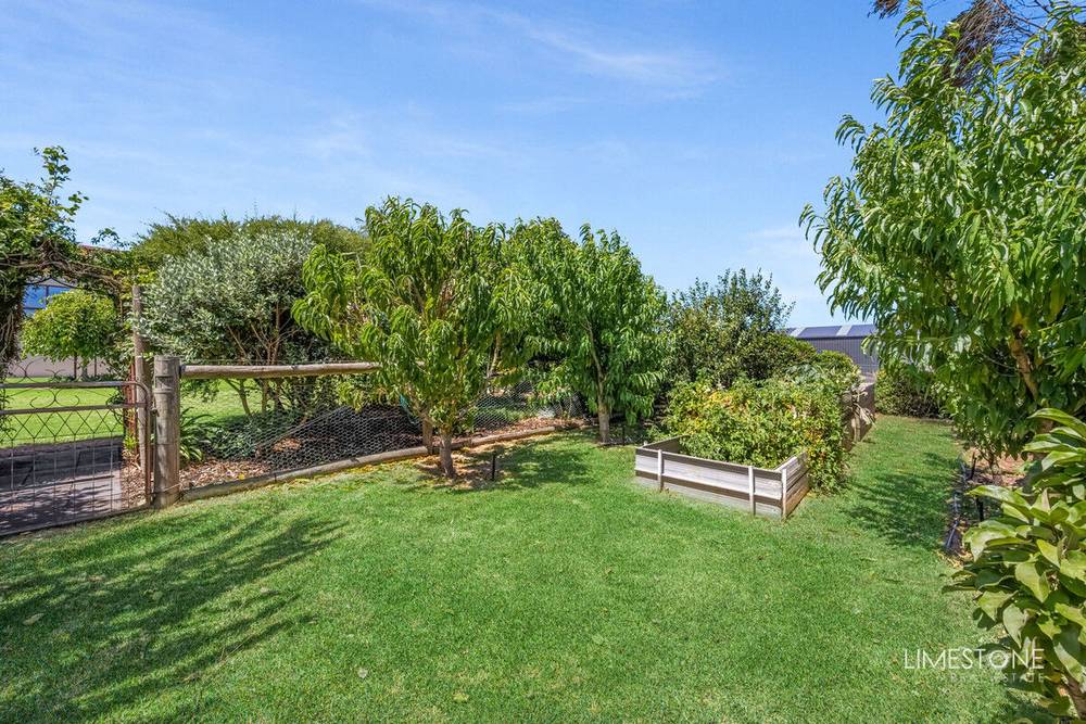 12 Racecourse Crescent, Glenburnie, SA 5291