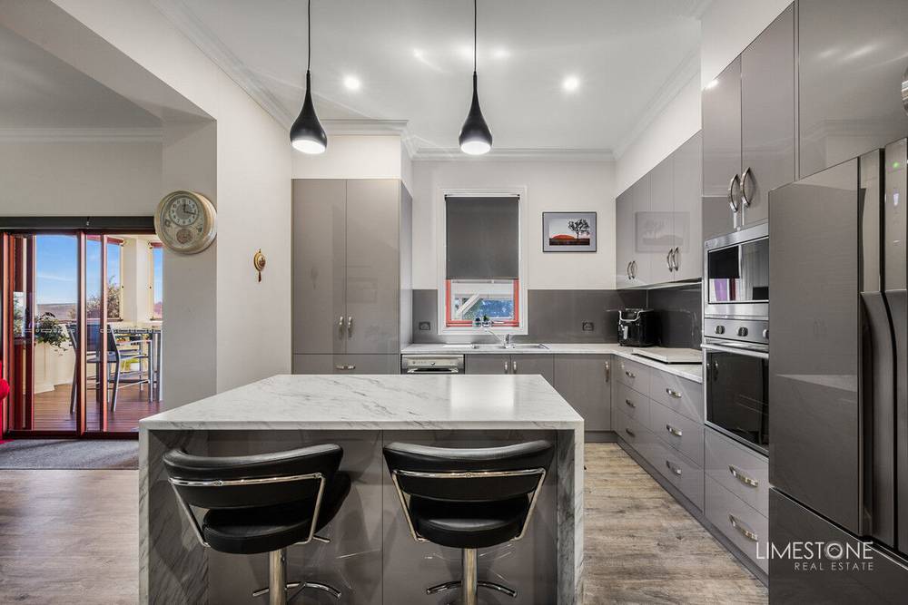 12 Racecourse Crescent, Glenburnie, SA 5291