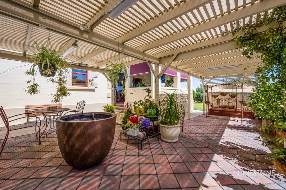 12 Racecourse Crescent, Glenburnie, SA 5291