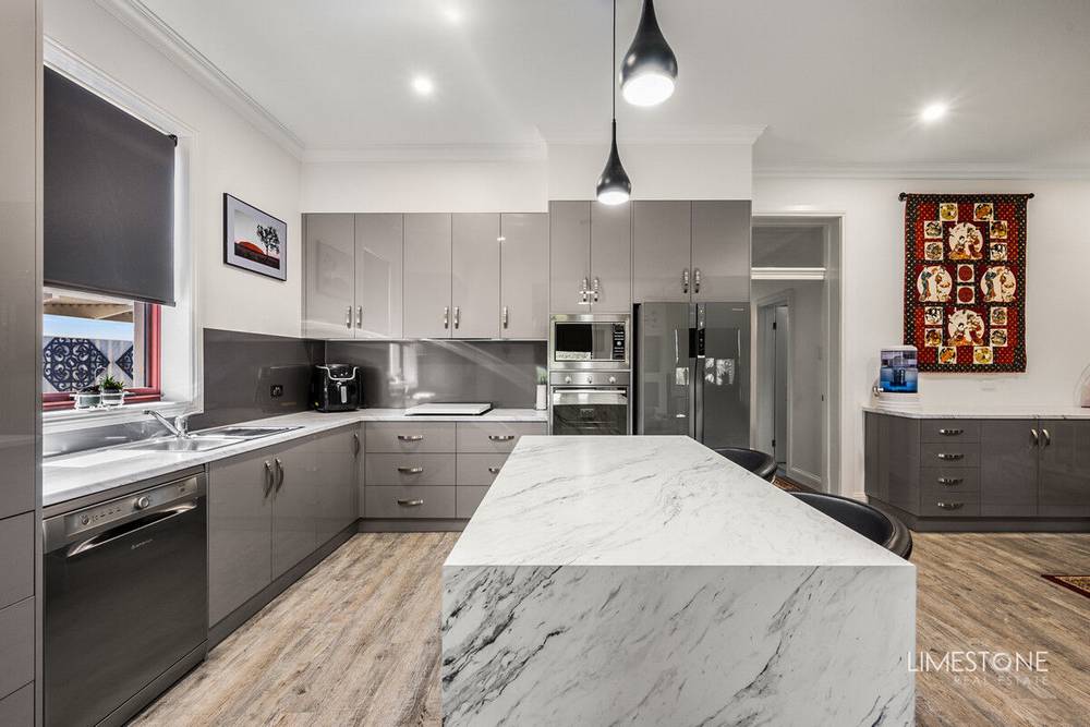 12 Racecourse Crescent, Glenburnie, SA 5291