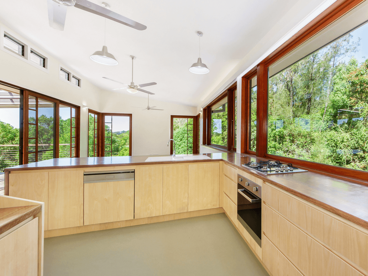 11 Lemontree Lane, CURRUMBIN VALLEY, QLD 4223