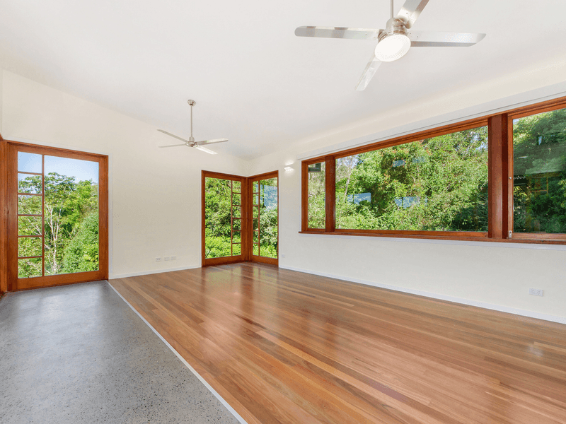 11 Lemontree Lane, CURRUMBIN VALLEY, QLD 4223