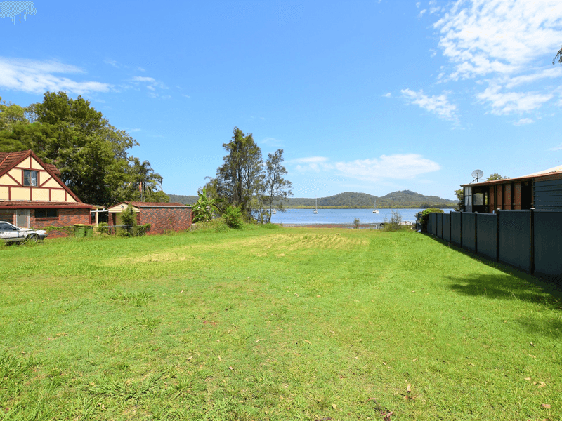 16 Emerson, RUSSELL ISLAND, QLD 4184