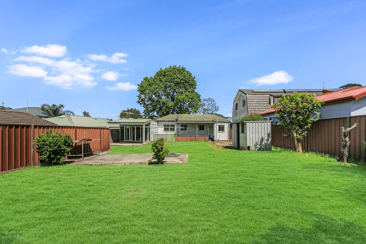 168 Canterbury Road, GLENFIELD, NSW 2167