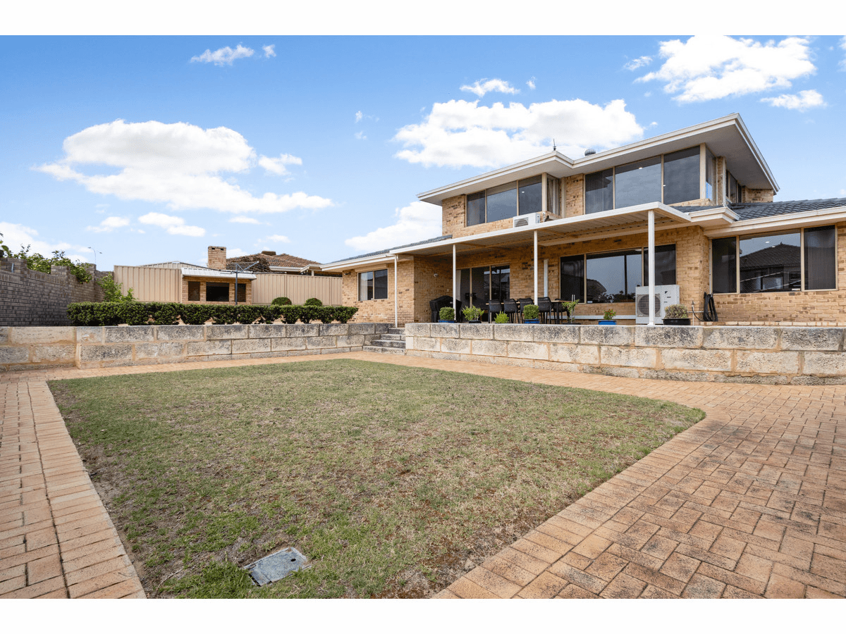 11 Ross Road, Kardinya, WA 6163