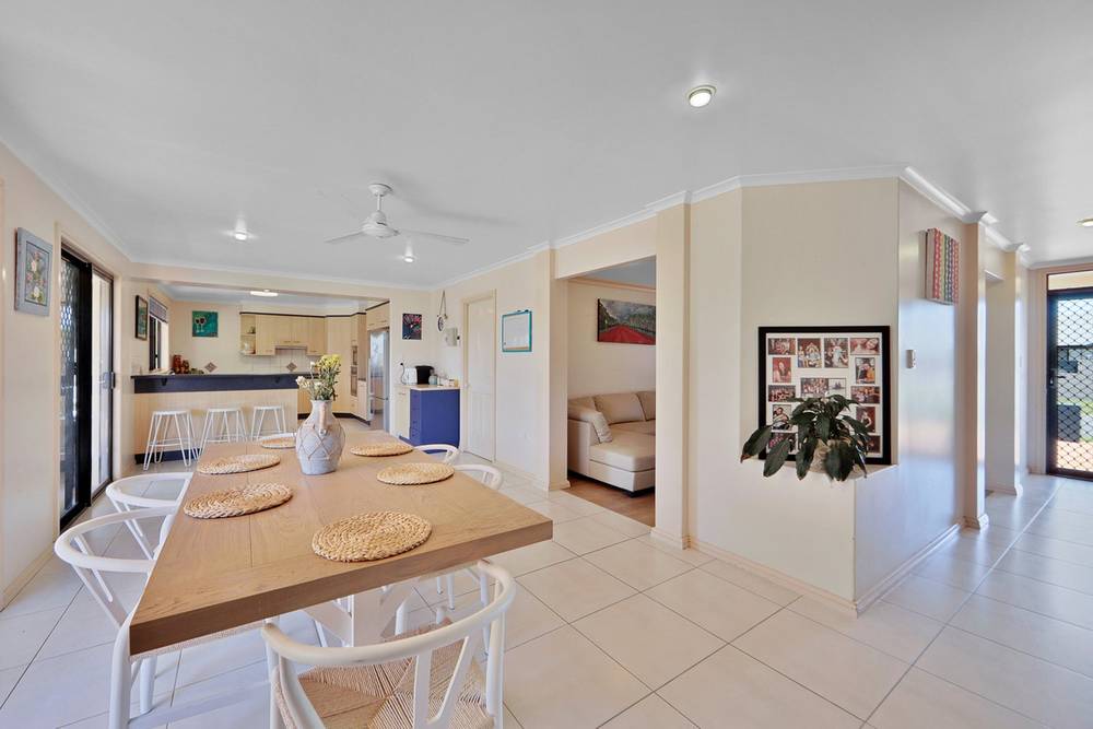 2 Hamilton Street, AVENELL HEIGHTS, QLD 4670