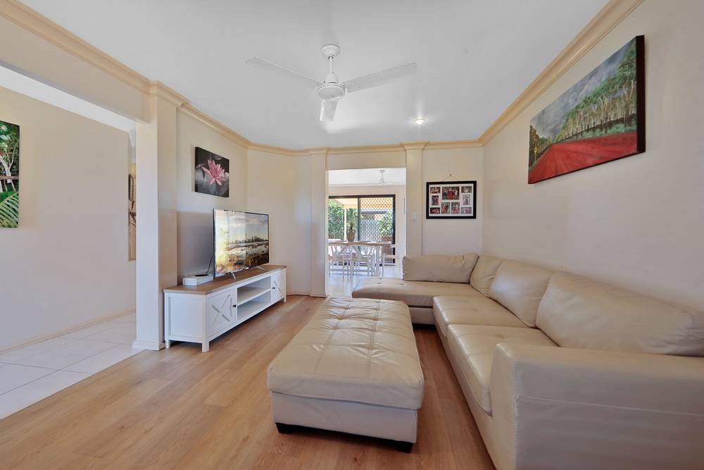2 Hamilton Street, AVENELL HEIGHTS, QLD 4670