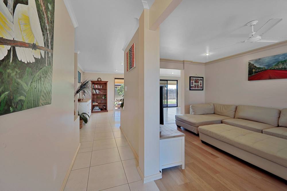 2 Hamilton Street, AVENELL HEIGHTS, QLD 4670