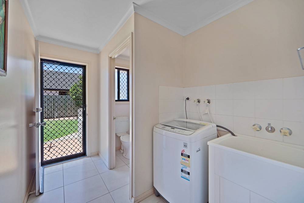 2 Hamilton Street, AVENELL HEIGHTS, QLD 4670