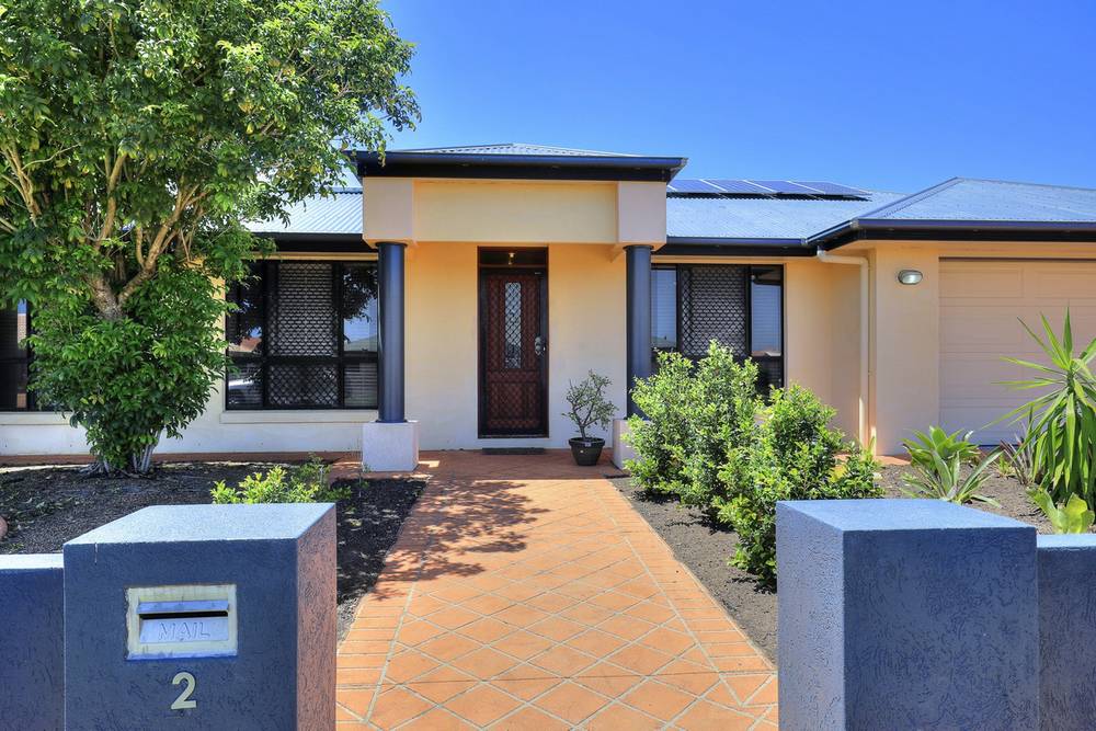 2 Hamilton Street, AVENELL HEIGHTS, QLD 4670