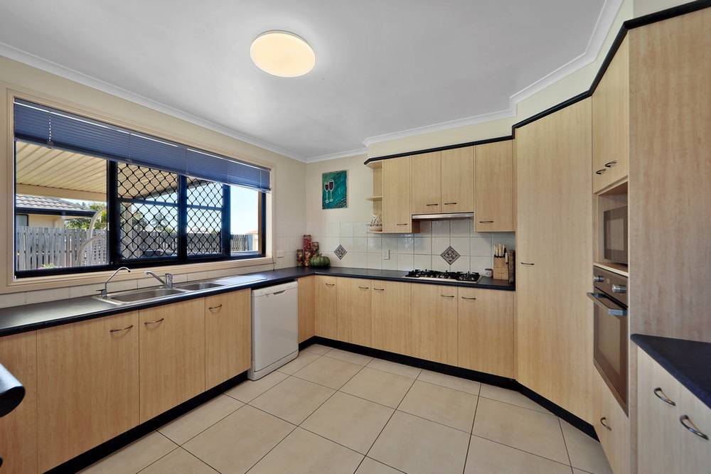 2 Hamilton Street, AVENELL HEIGHTS, QLD 4670