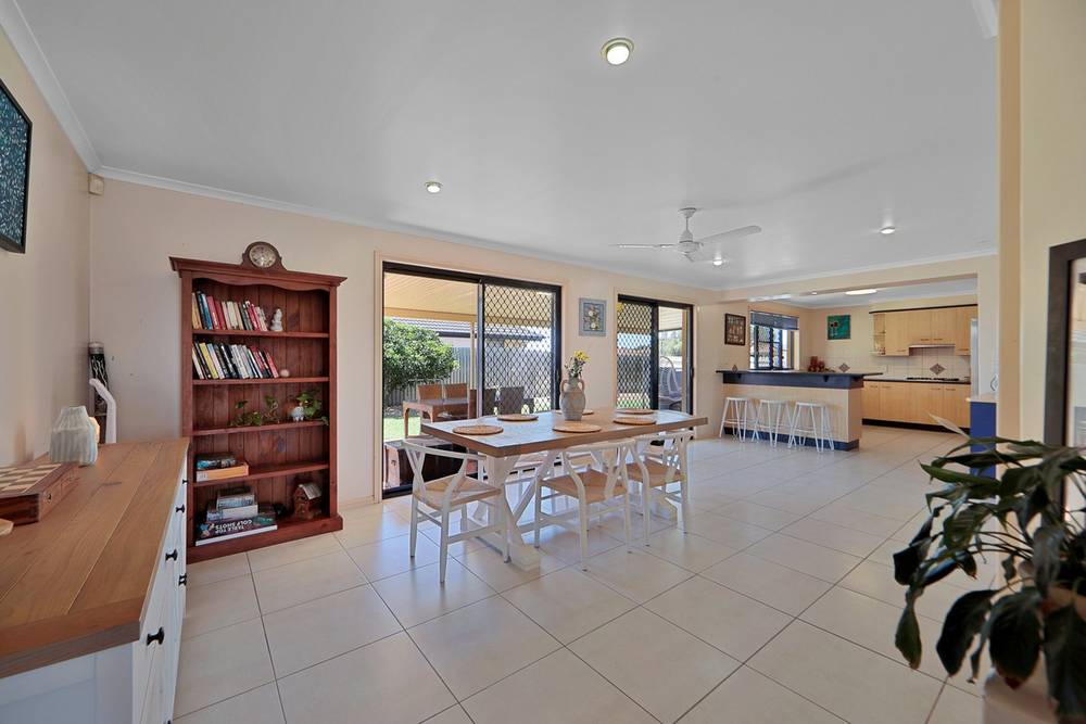 2 Hamilton Street, AVENELL HEIGHTS, QLD 4670