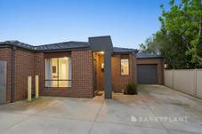 3/5 Bronton Close, Kurunjang, VIC 3337
