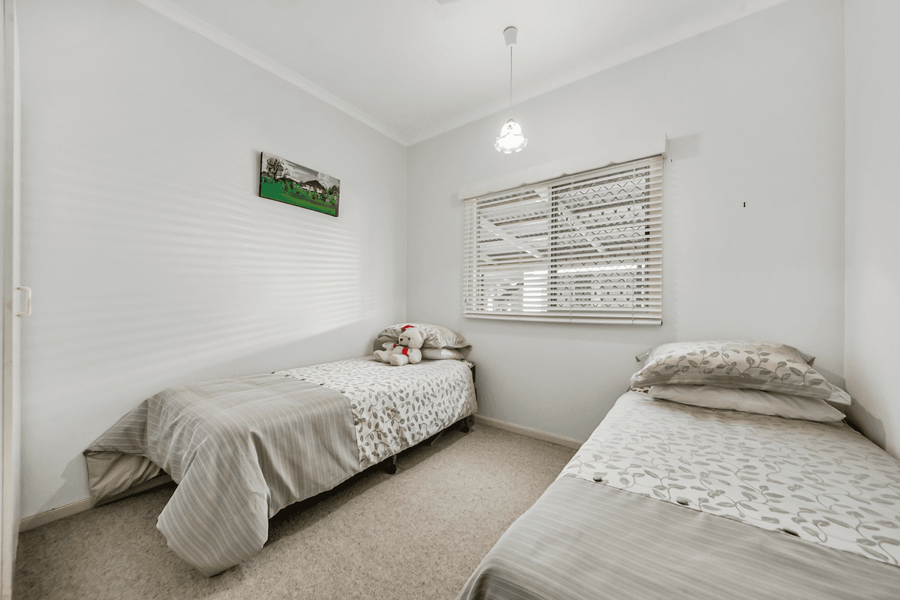 68 Whites Road, MANLY WEST, QLD 4179