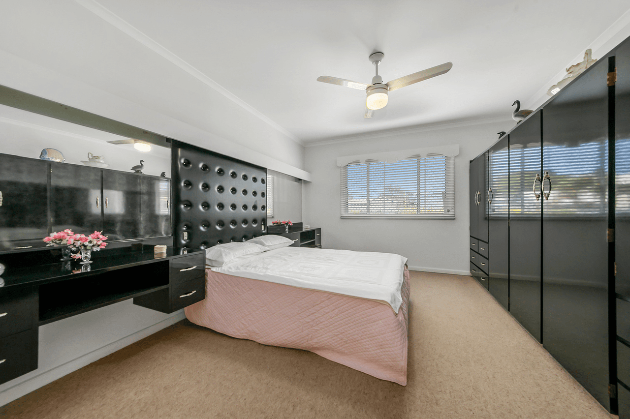 68 Whites Road, MANLY WEST, QLD 4179