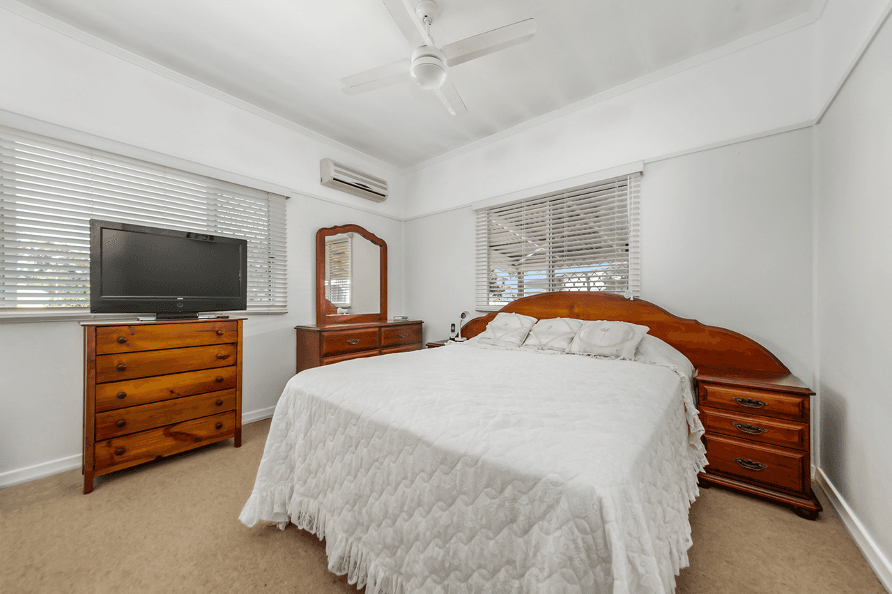 68 Whites Road, MANLY WEST, QLD 4179