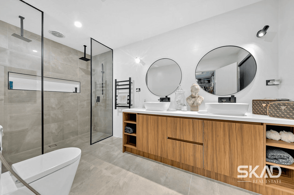 9 Lowline Way, WOLLERT, VIC 3750