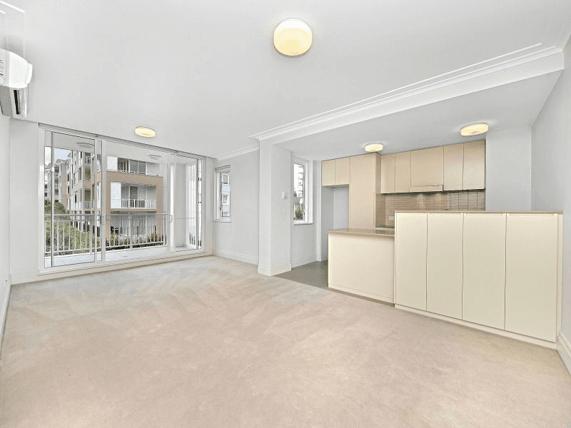 301/4 Rosewater Circuit, BREAKFAST POINT, NSW 2137