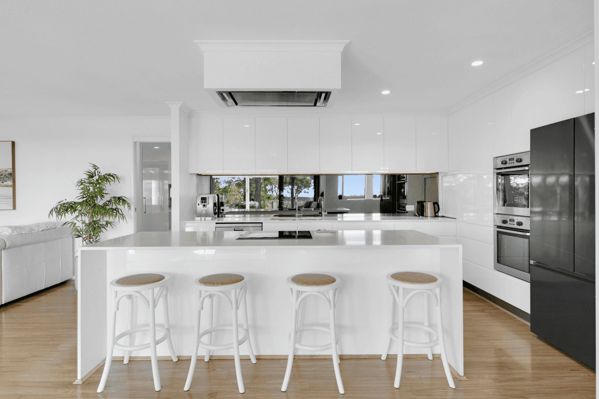 14 Koombahla Drive, Tallebudgera, QLD 4228