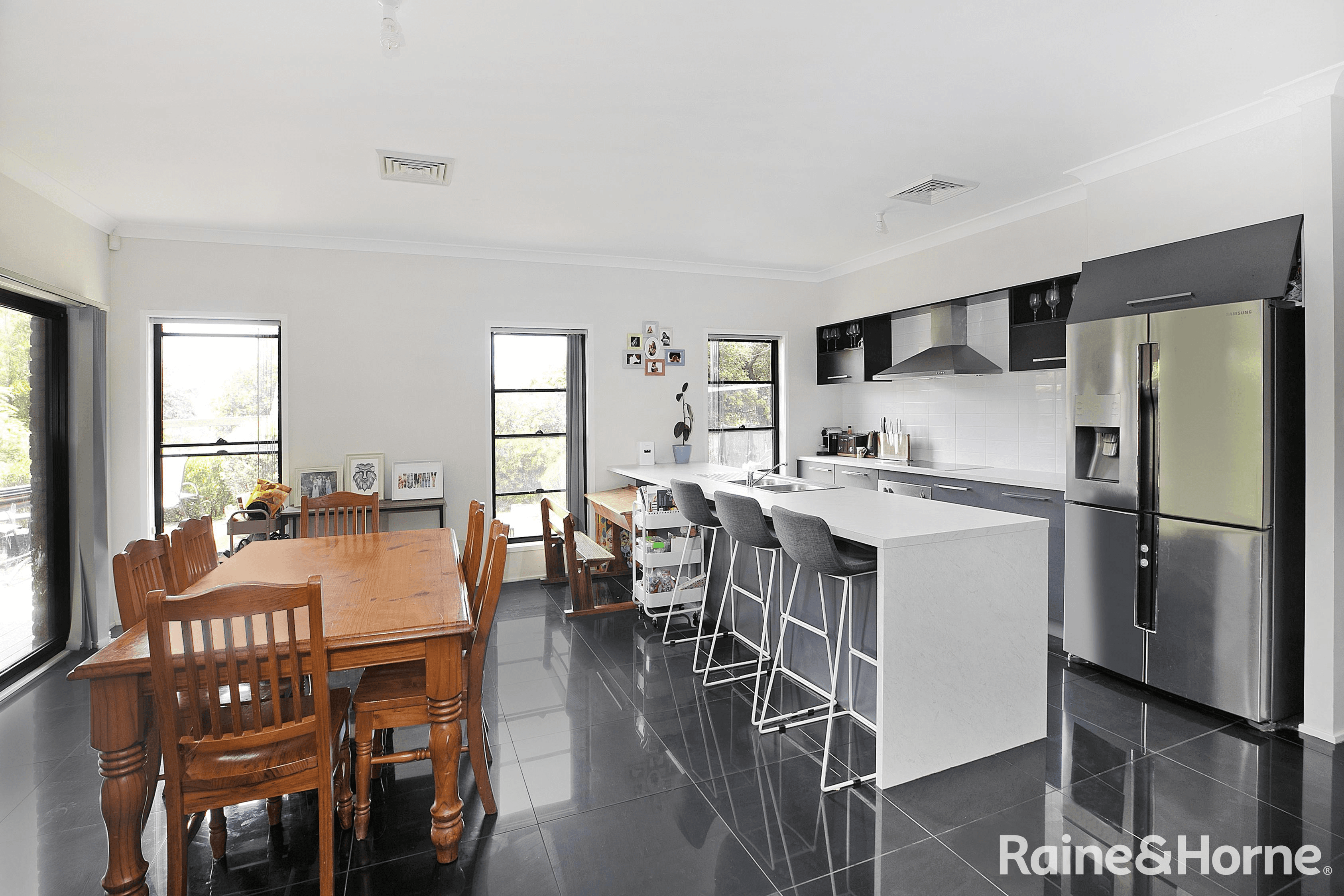 14 Telopea Road, HILL TOP, NSW 2575