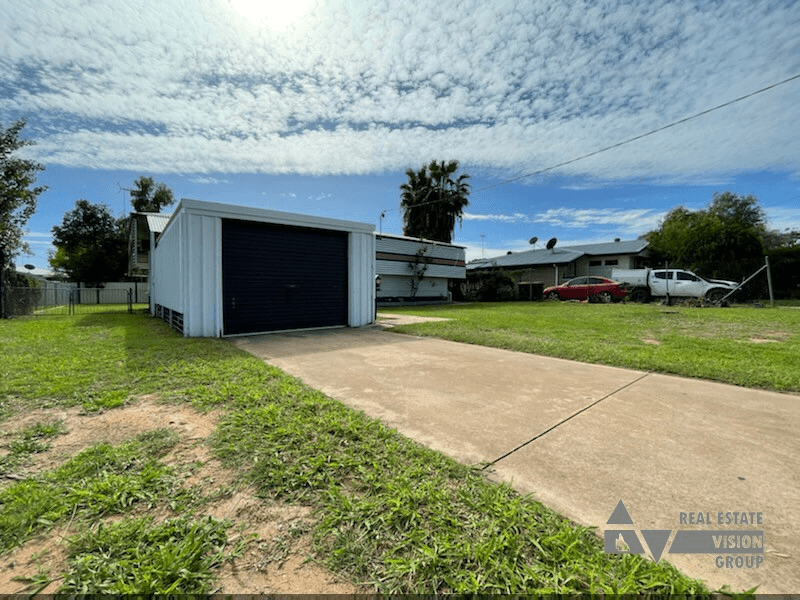 15 Fay St, Blackwater, QLD 4717