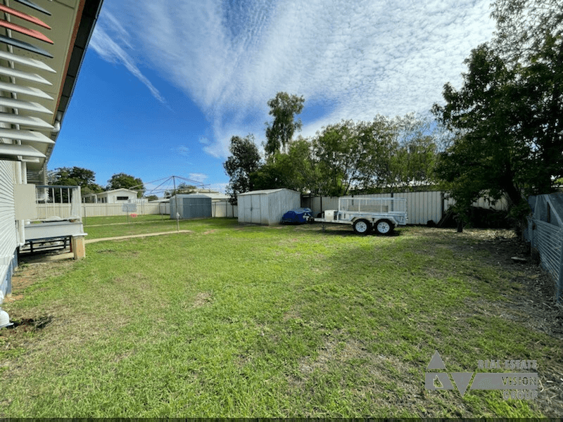 15 Fay St, Blackwater, QLD 4717