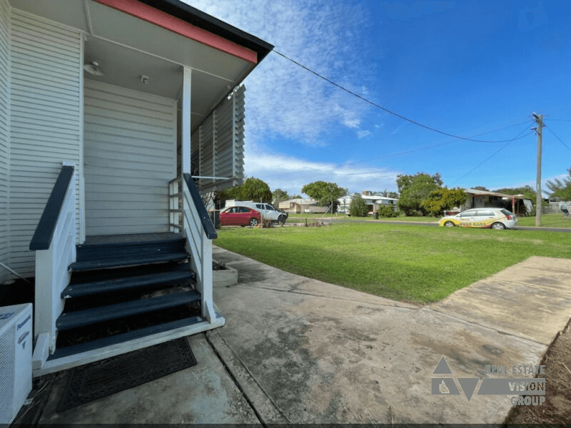 15 Fay St, Blackwater, QLD 4717