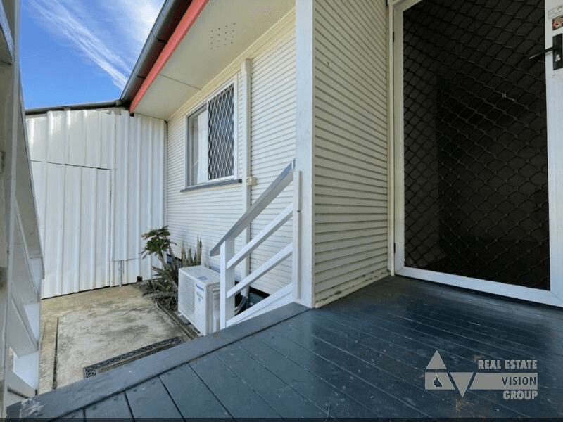 15 Fay St, Blackwater, QLD 4717