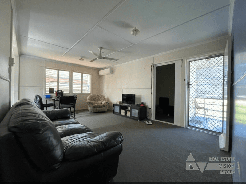 15 Fay St, Blackwater, QLD 4717