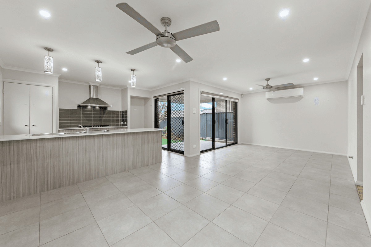 5 Flagship Ridge, Jordan Springs, NSW 2747