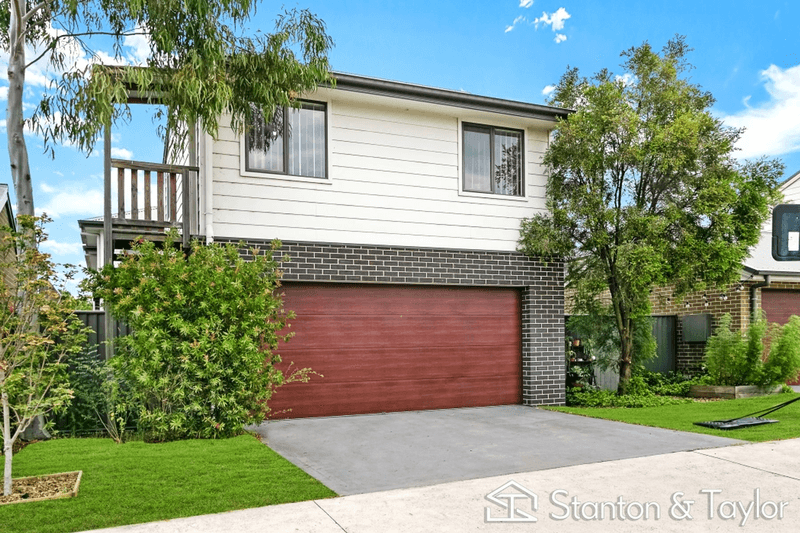 6 Lakeside Parade, JORDAN SPRINGS, NSW 2747