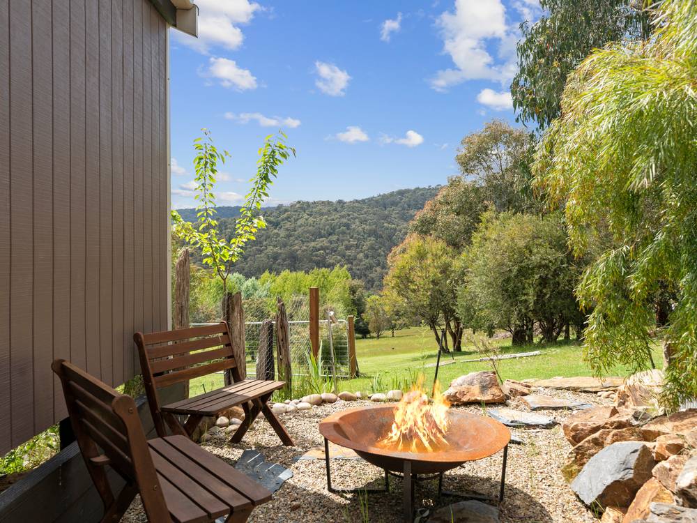 13 Meadow View Court, MERRIJIG, VIC 3723