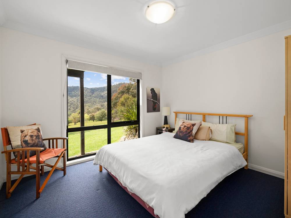 13 Meadow View Court, MERRIJIG, VIC 3723