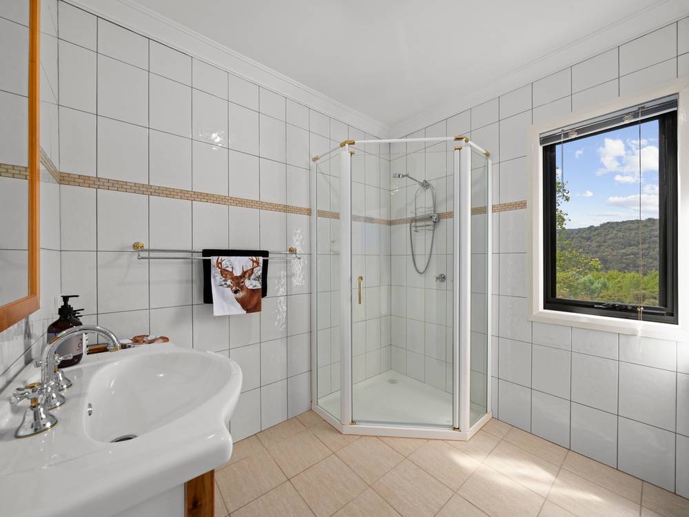 13 Meadow View Court, MERRIJIG, VIC 3723