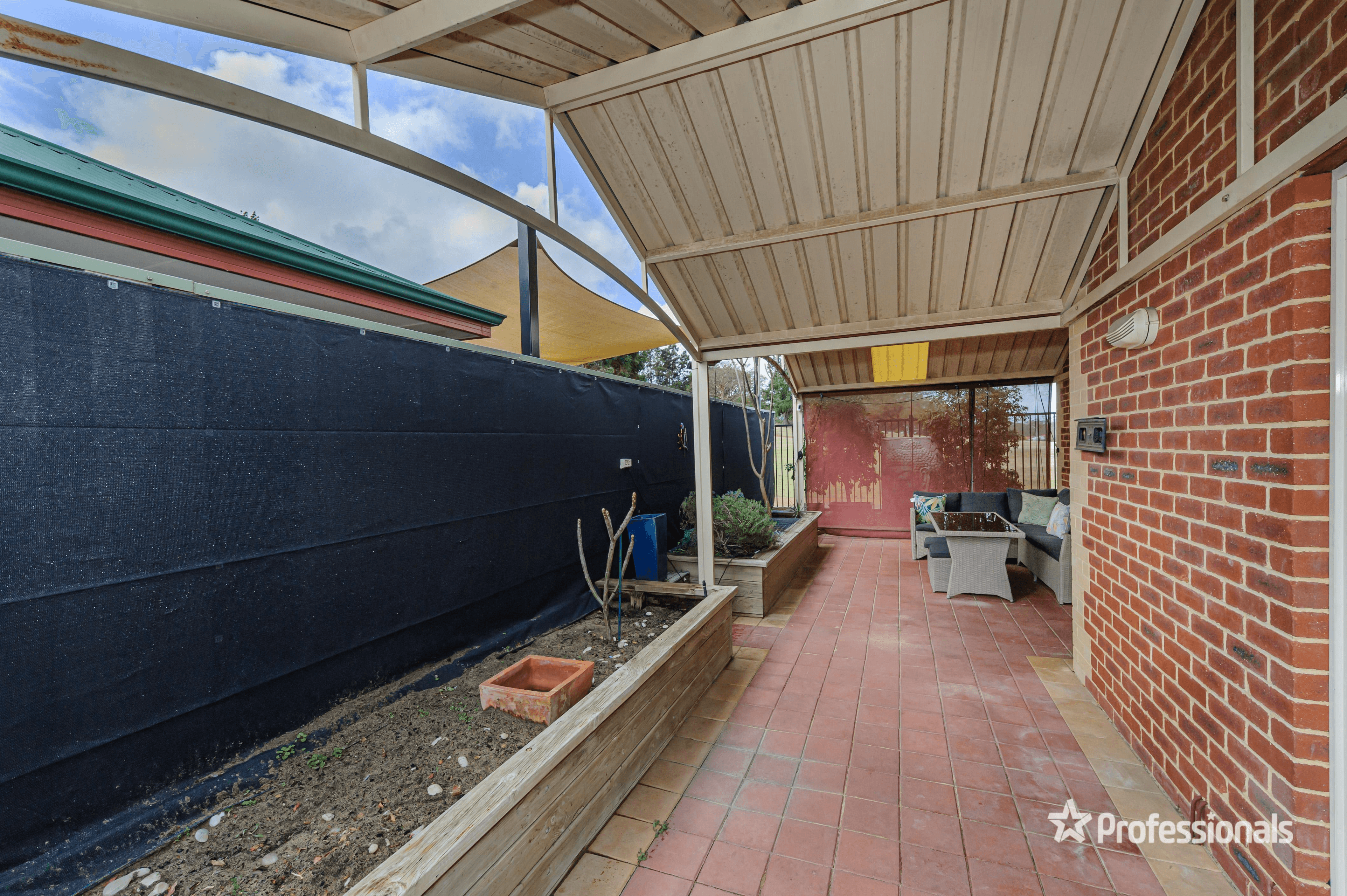 11/1 Brumby Avenue, HENLEY BROOK, WA 6055