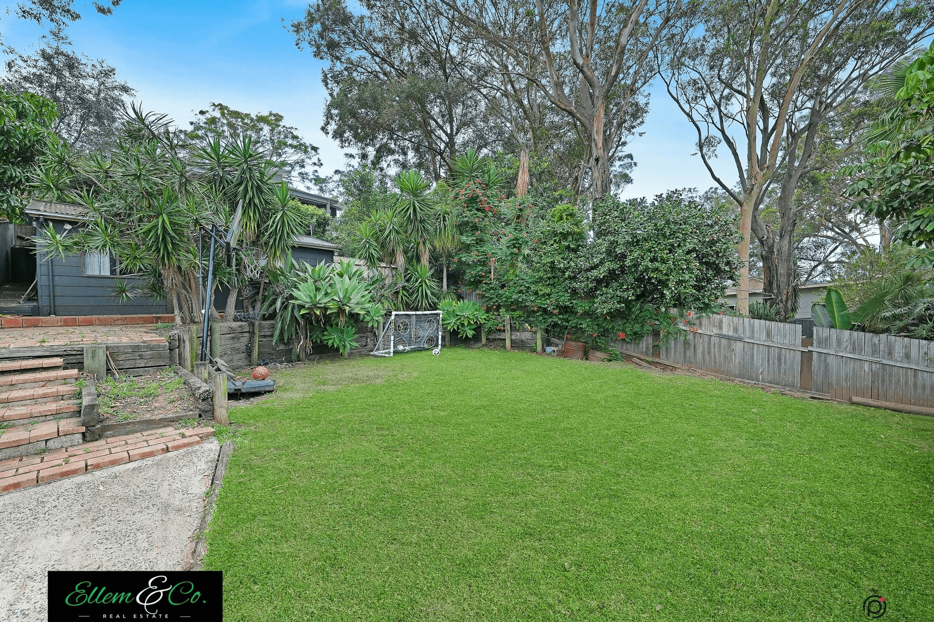 12 Bridge Avenue, Oak Flats, NSW 2529