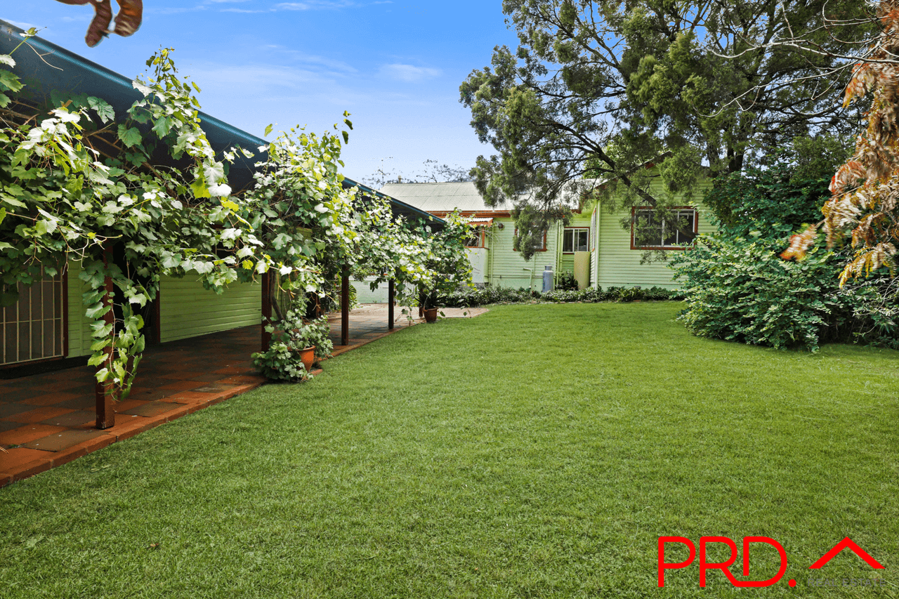 15 Russell Street, TAMWORTH, NSW 2340