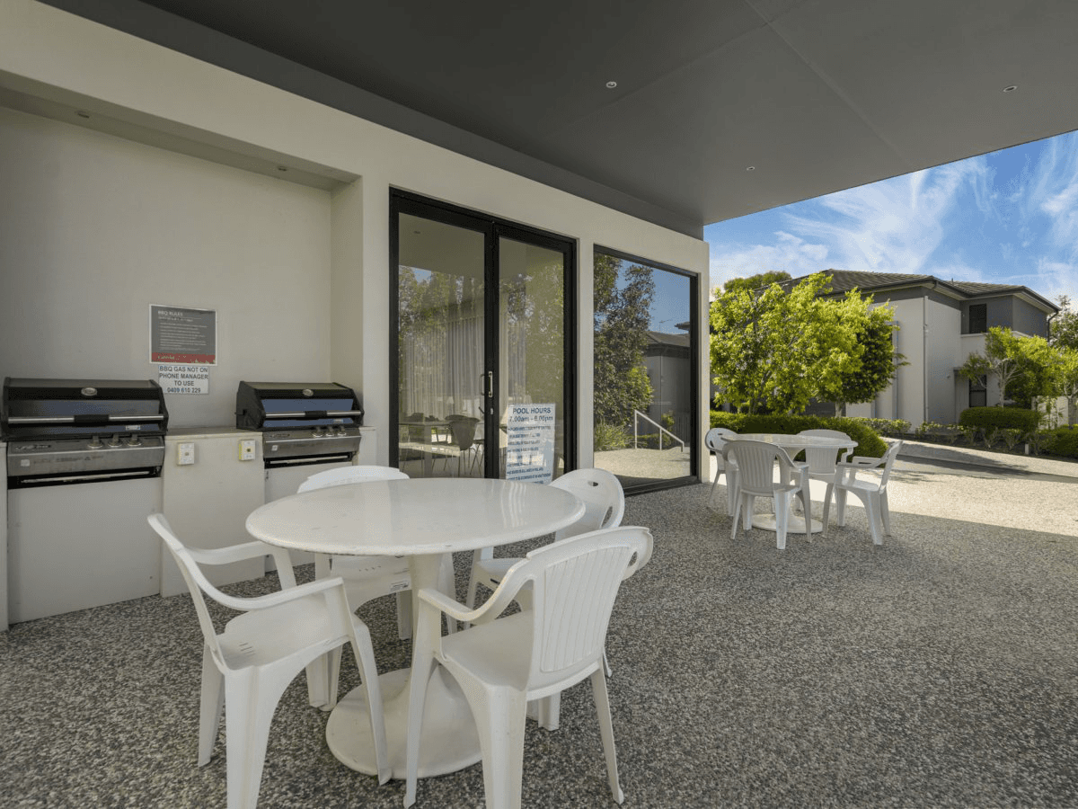 3/2 Bourton Road, MERRIMAC, QLD 4226