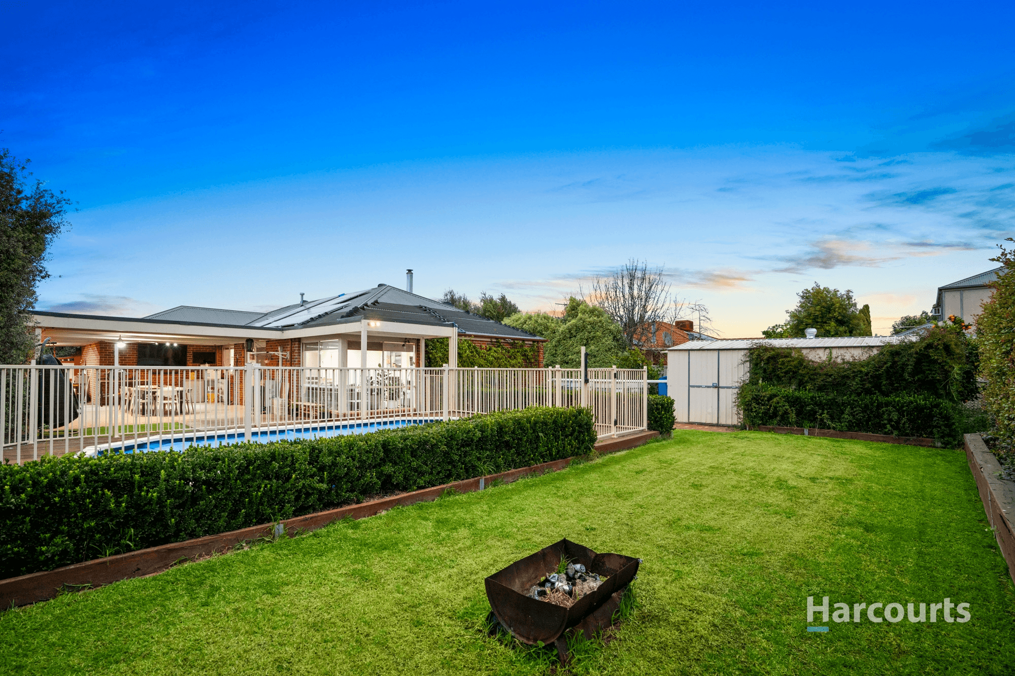 15 Hammersley Place, Caroline Springs, VIC 3023