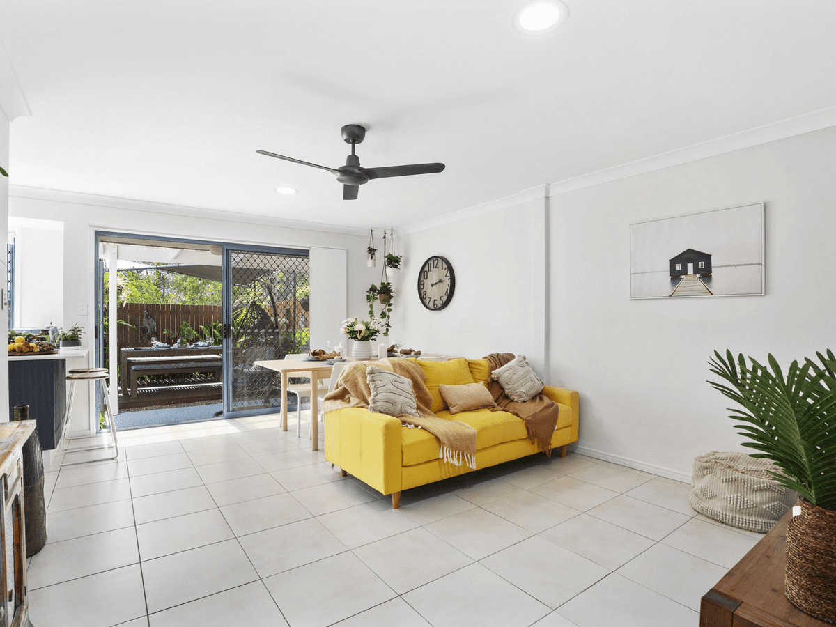 52/2 Studio Drive, PACIFIC PINES, QLD 4211