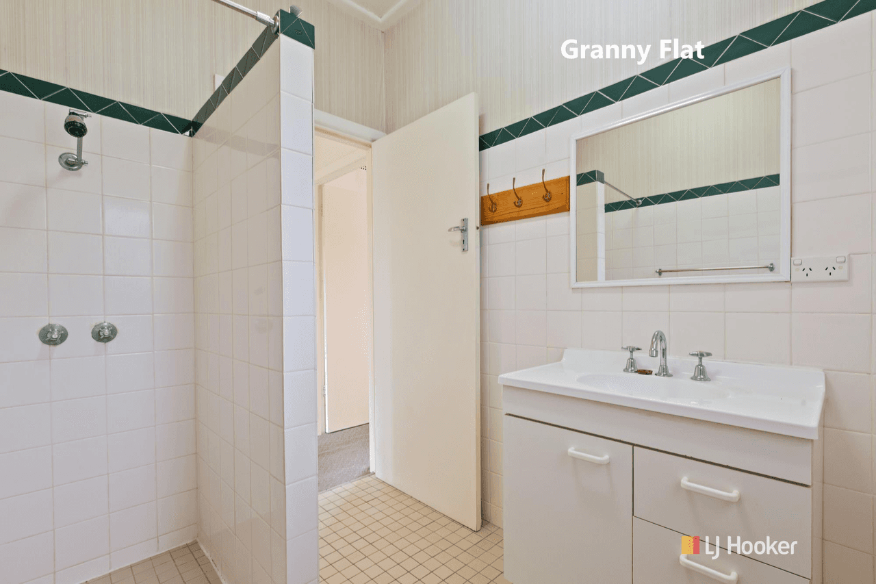 2 Girraween Crescent, BEGA, NSW 2550