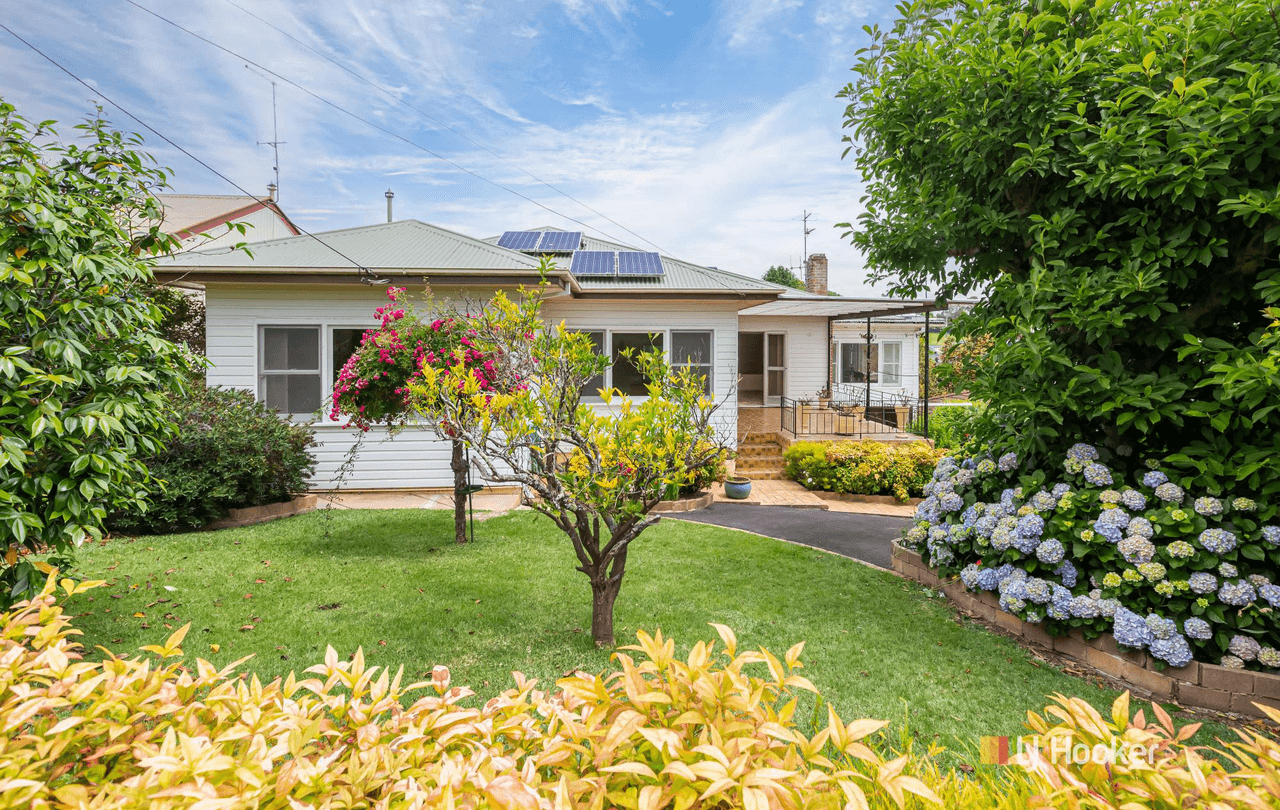 2 Girraween Crescent, BEGA, NSW 2550