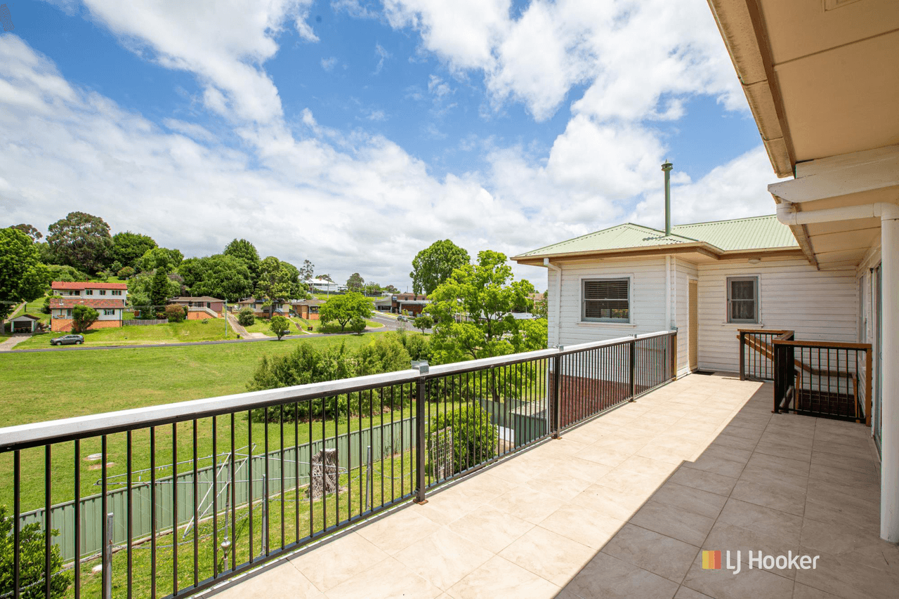 2 Girraween Crescent, BEGA, NSW 2550