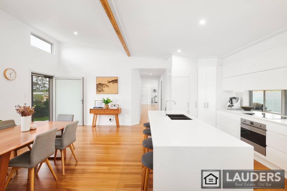 17 Smith Street, Old Bar, NSW 2430