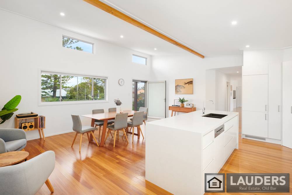 17 Smith Street, Old Bar, NSW 2430