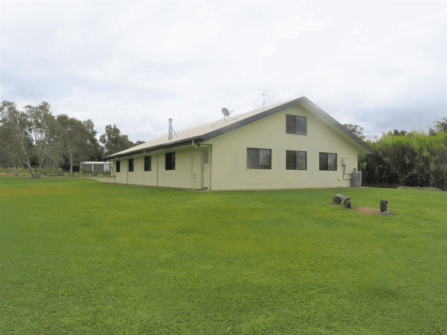 19 Waratah Drive, COOLOOLA COVE, QLD 4580