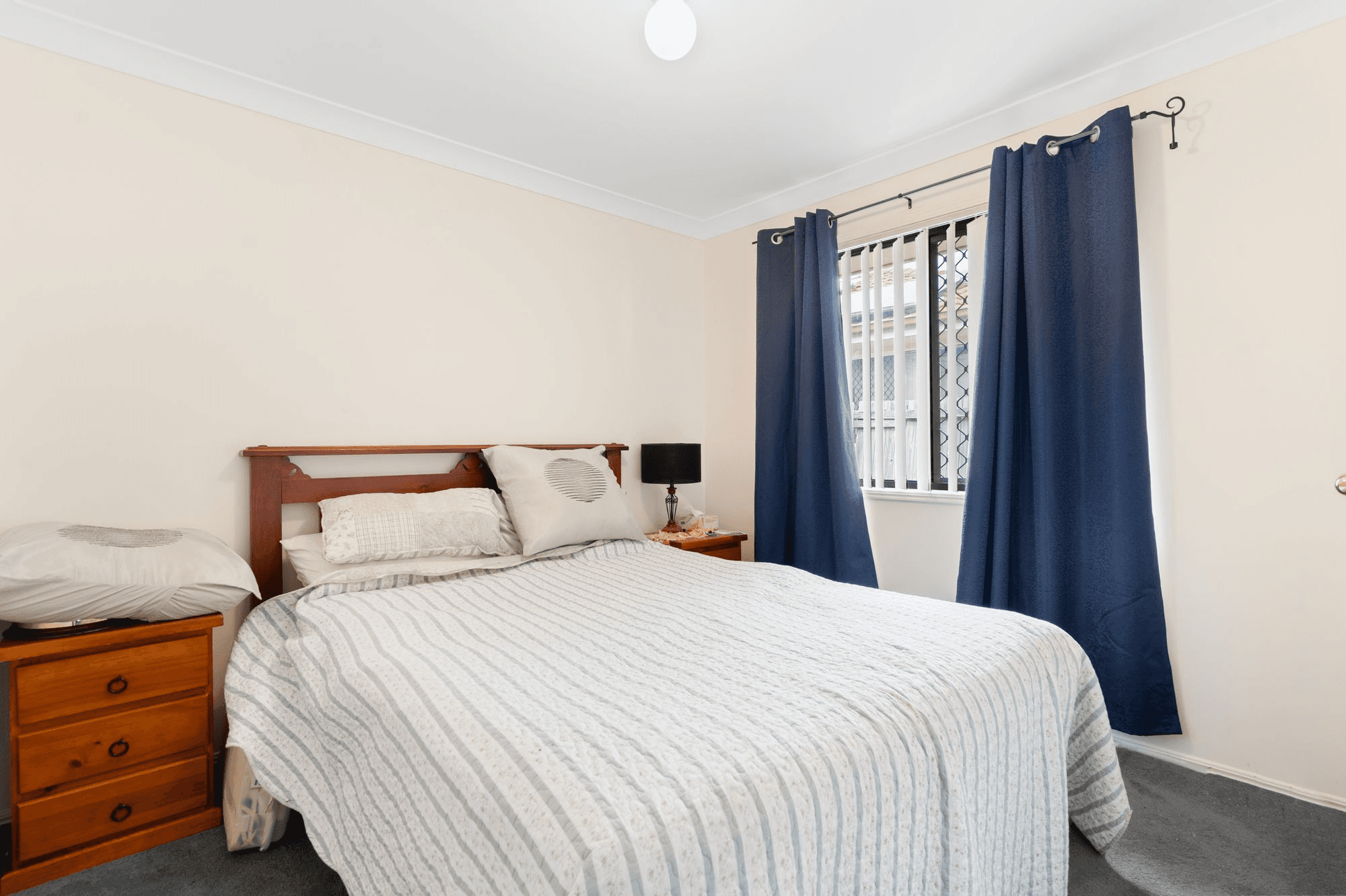 11 Justin Place, CRESTMEAD, QLD 4132