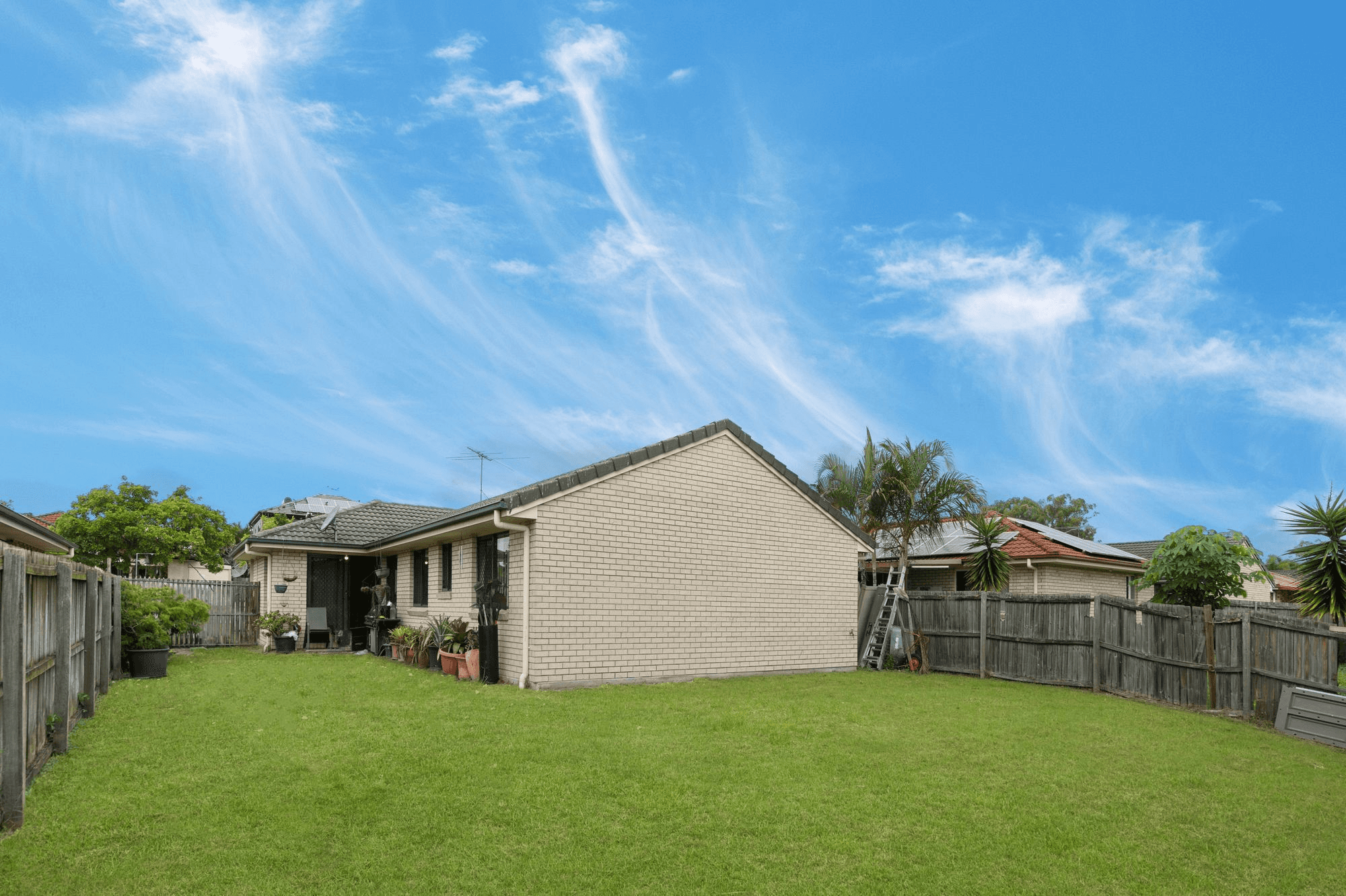 11 Justin Place, CRESTMEAD, QLD 4132