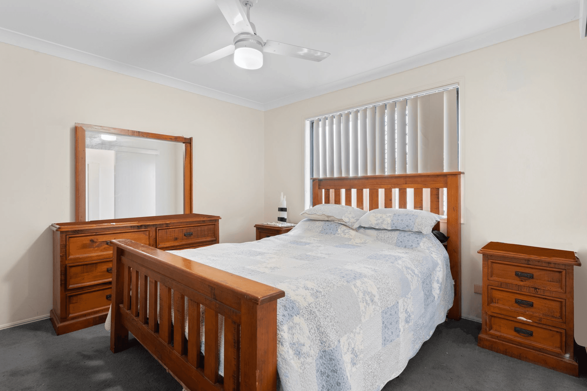 11 Justin Place, CRESTMEAD, QLD 4132